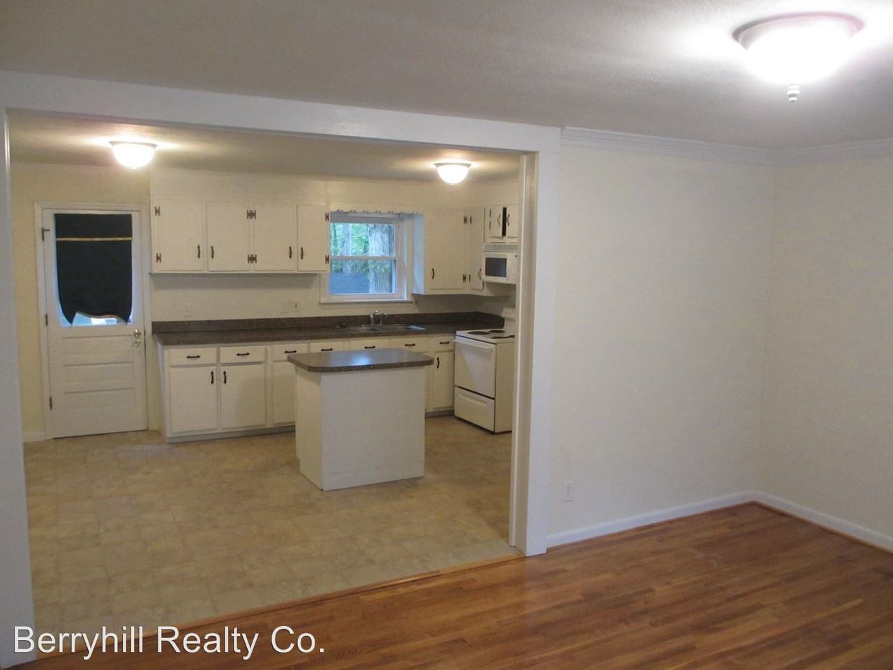 613 Summerow Rd - Photo 2 of 13