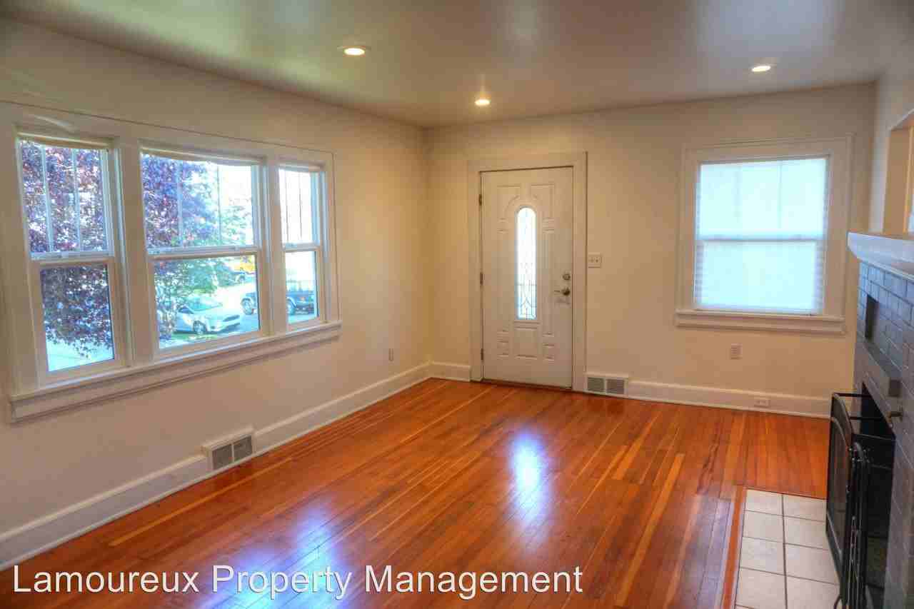 2308 26th Street - Photo 3 of 19