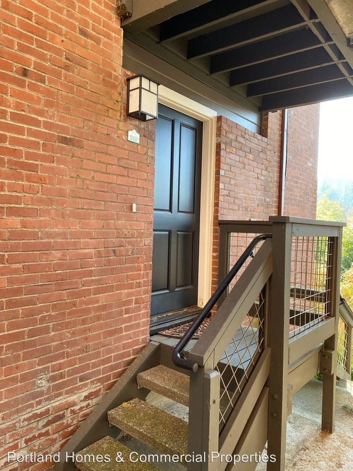 218 Ridgeway Rd. - Scomph2 - Photo 2 of 10