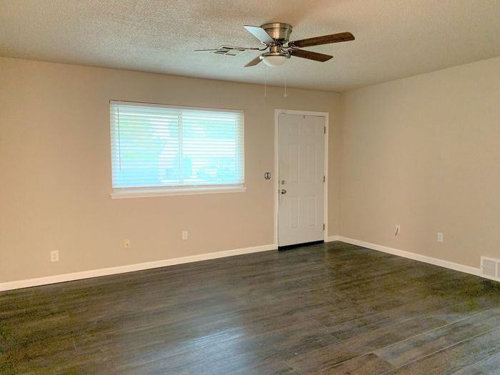 633 Lotus Avenue - Photo 2 of 12