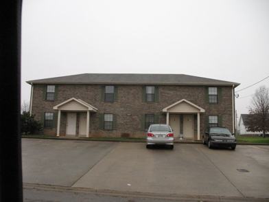 381 Peabody Dr, Clarksville, TN 37042 2 Bedroom House for 