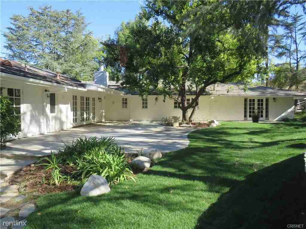 5203 Saddle Creek Rd - Photo 2 of 10