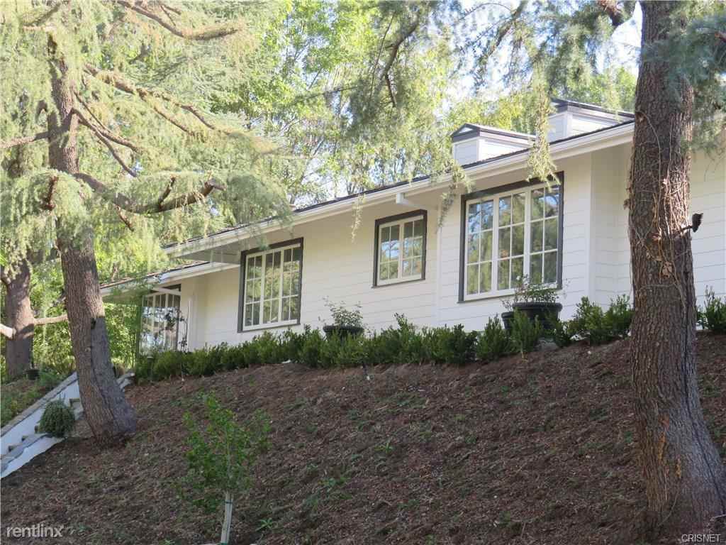 5203 Saddle Creek Rd - Photo 3 of 10