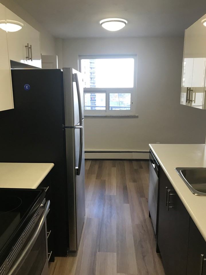 11 Grandville Avenue #612