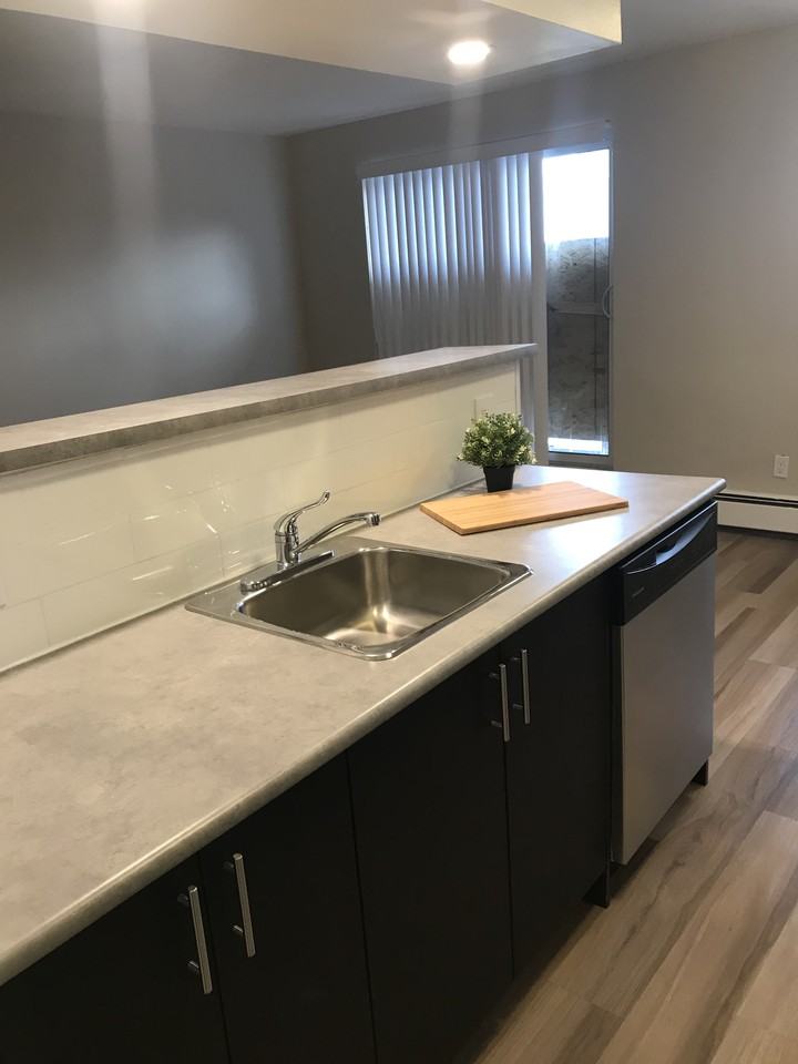 11 Grandville Avenue #1101