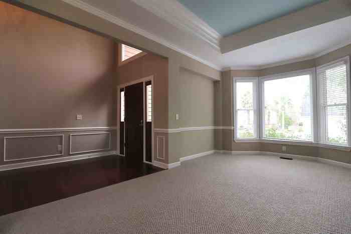 13 Oatly Circle - Photo 3 of 23