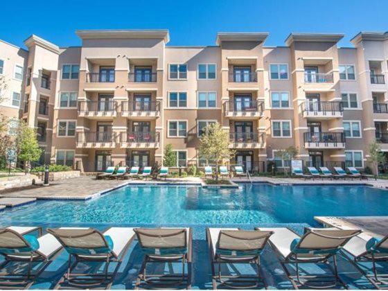 E Belknap St, Fort Worth, TX 76102 1 Bedroom Apartment for 1,066/month