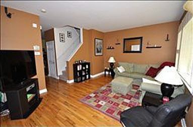 50 Phoenix Ave #B - Photo 3 of 10