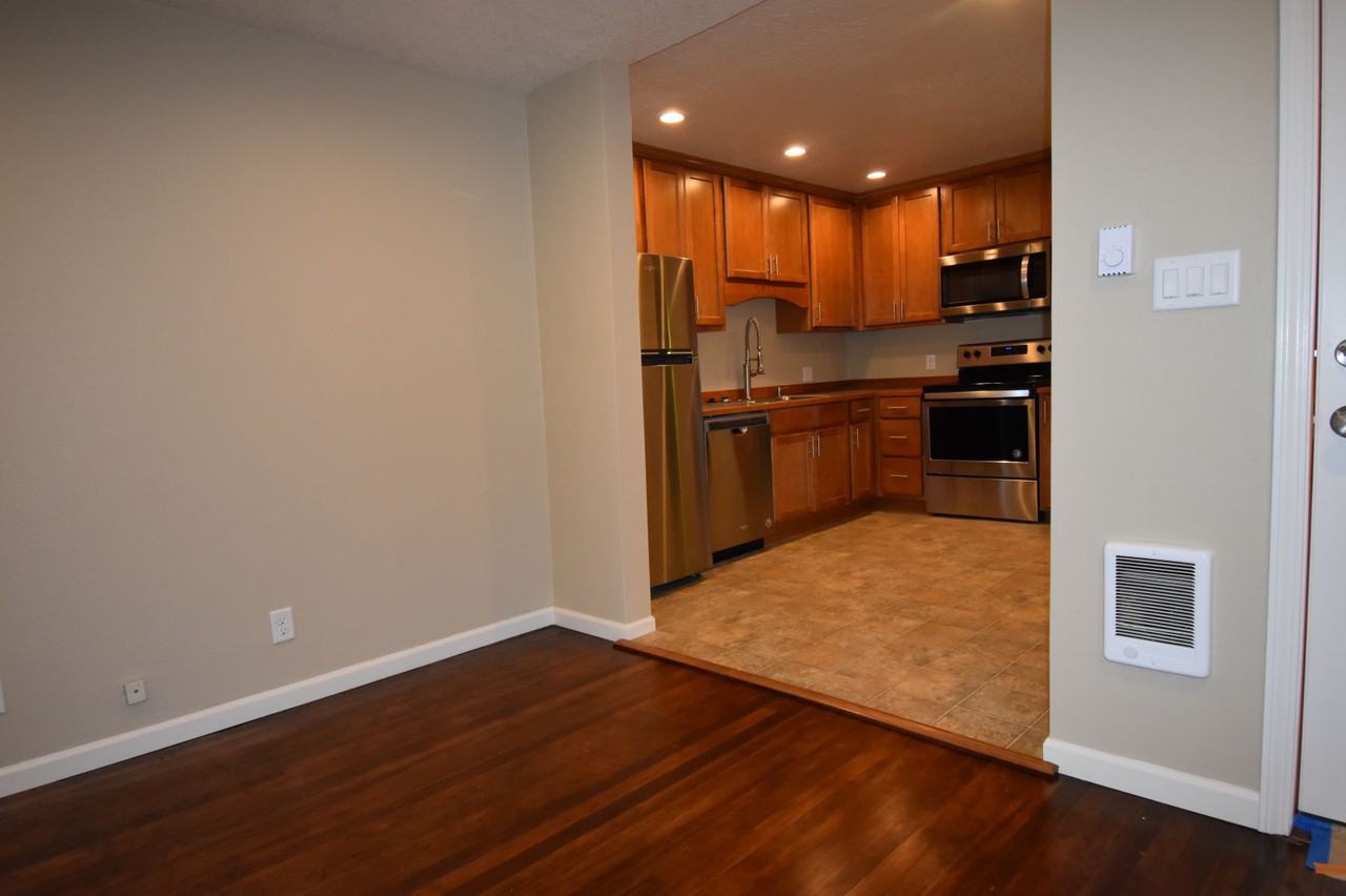 893 W 5th Ave #2 - Photo 3 of 6