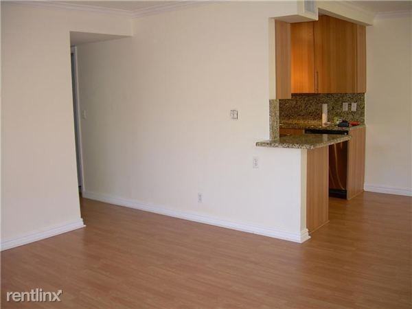 1125 NE 16th Pl - Photo 3 of 16