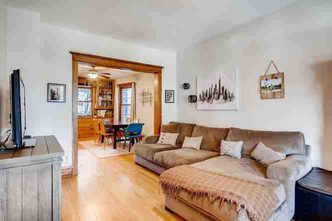 3505 North Marshfield Avenue - Photo 3 of 26