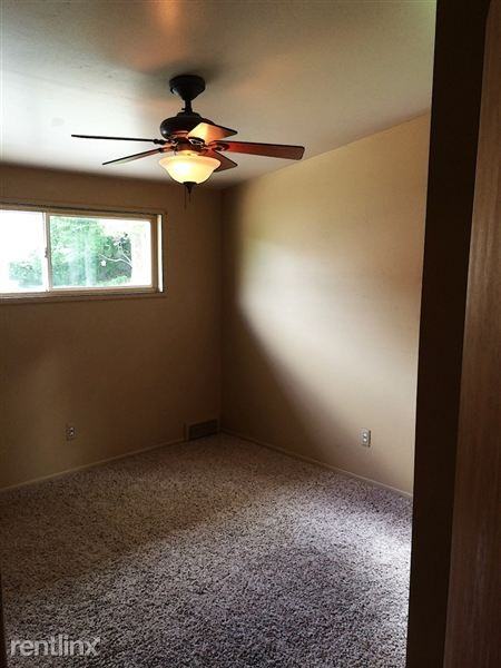 1220 N Fairview Ave - Photo 2 of 7