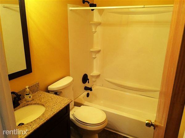 1220 N Fairview Ave - Photo 3 of 7