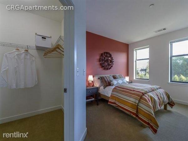 MAXWELLS GREEN AND LOWELL - Photo 3 of 21