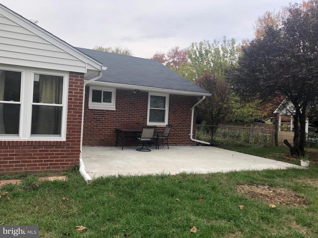 4103 Conrad Rd - Photo 2 of 17