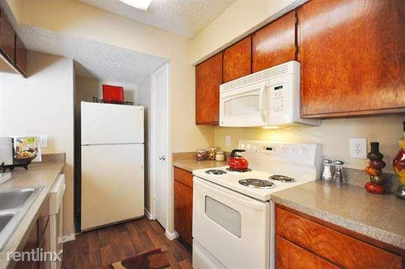 Independence Spring Creek Apartments W Spring Creek Pkwy, Plano, TX