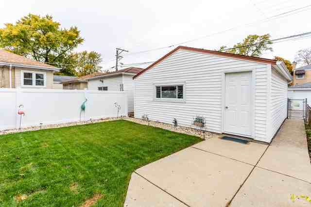 7548 Devon - Photo 3 of 12