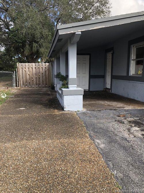 530 Northwest 31st Avenue - Photo 2 of 8