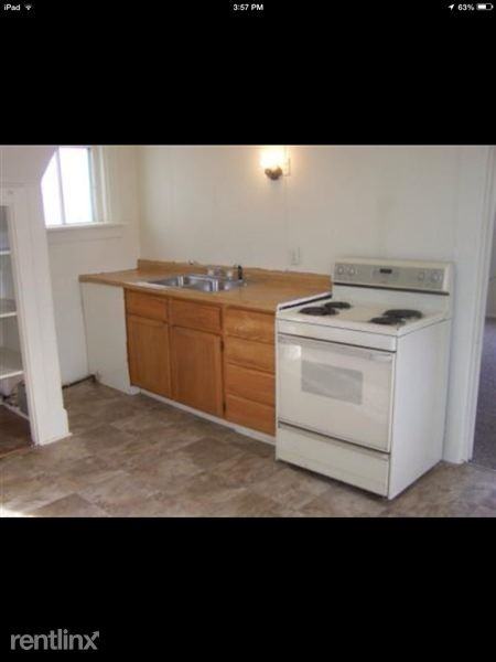 228 W Ayer St - Photo 2 of 5