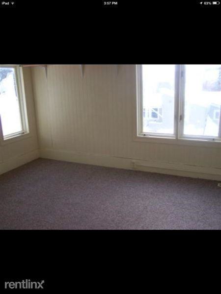 228 W Ayer St - Photo 3 of 5