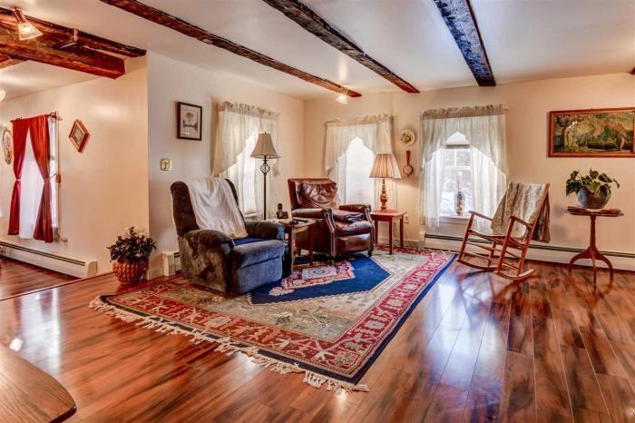 138 Guider Lane - Photo 2 of 25