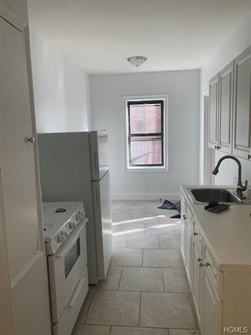 669 North Terrace Avenue - Photo 3 of 6