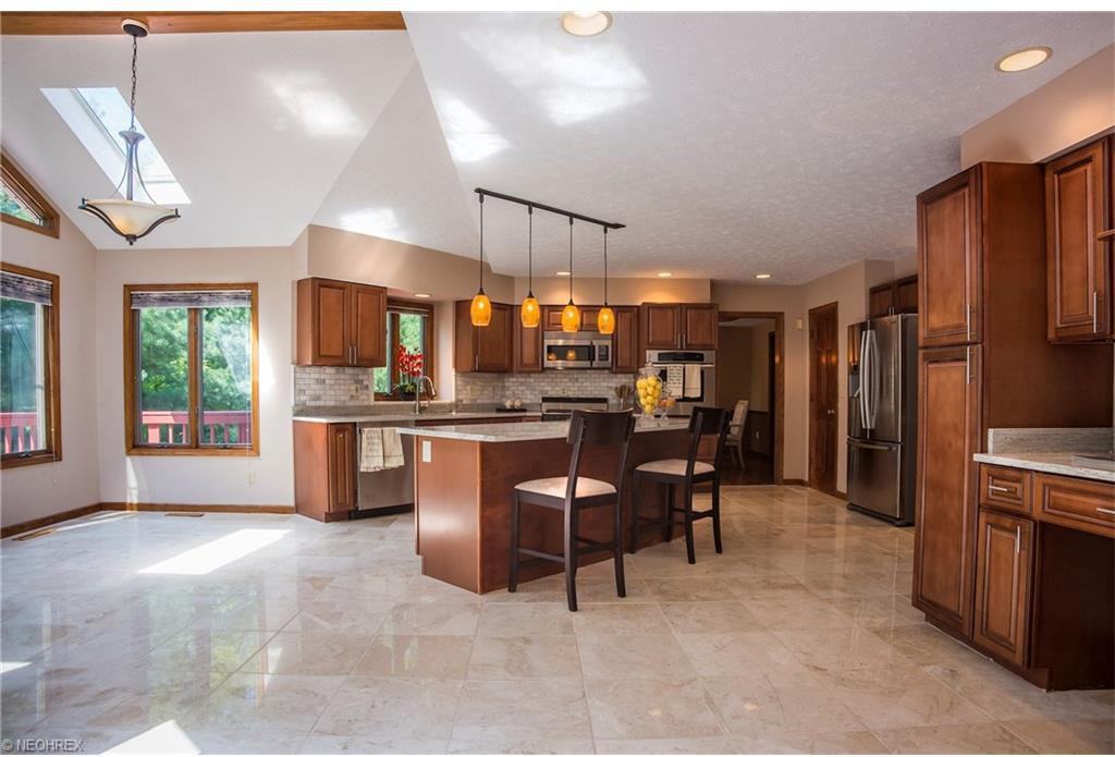 12677 Tall Timber Cir - Photo 3 of 22