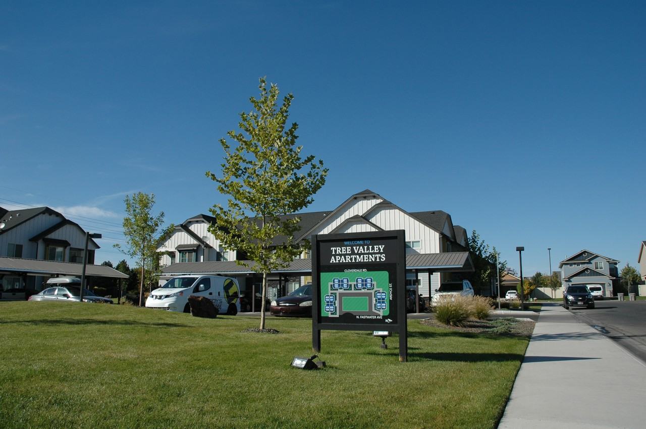 2663 N Fastwater Ave - Photo 3 of 35