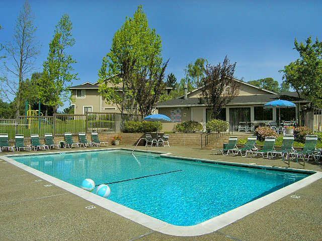 Ridgecrest - Photo 3 of 18