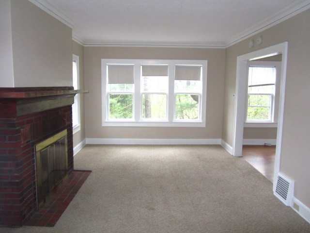 105 W Oxford St - Photo 2 of 16