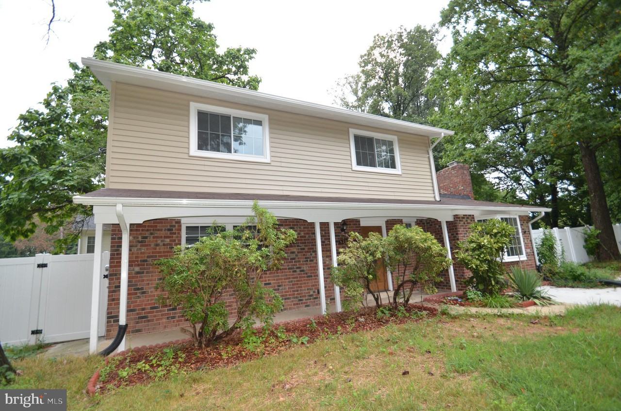 5200 Kings Park Drive - Photo 2 of 21