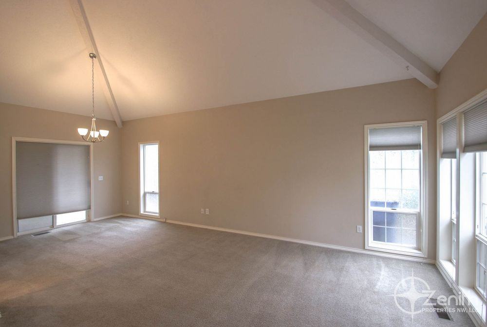 1712 Se Solomon Loop - Photo 3 of 25