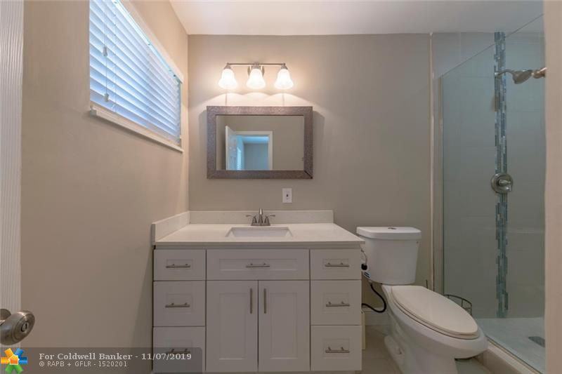 2731 Sw 16th Ct - Photo 2 of 25