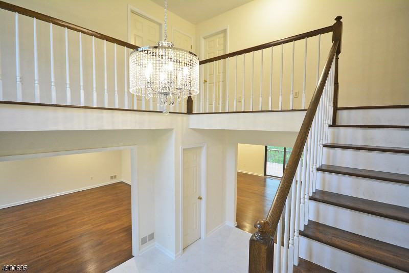 45 Snoden Ln - Photo 3 of 24