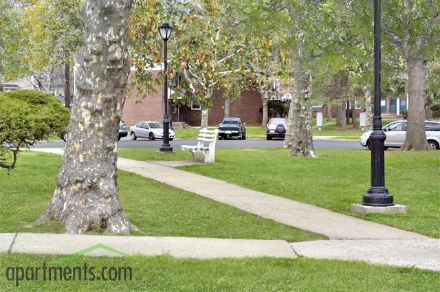 Westfield Manor Apartments - Photo 3 of 7