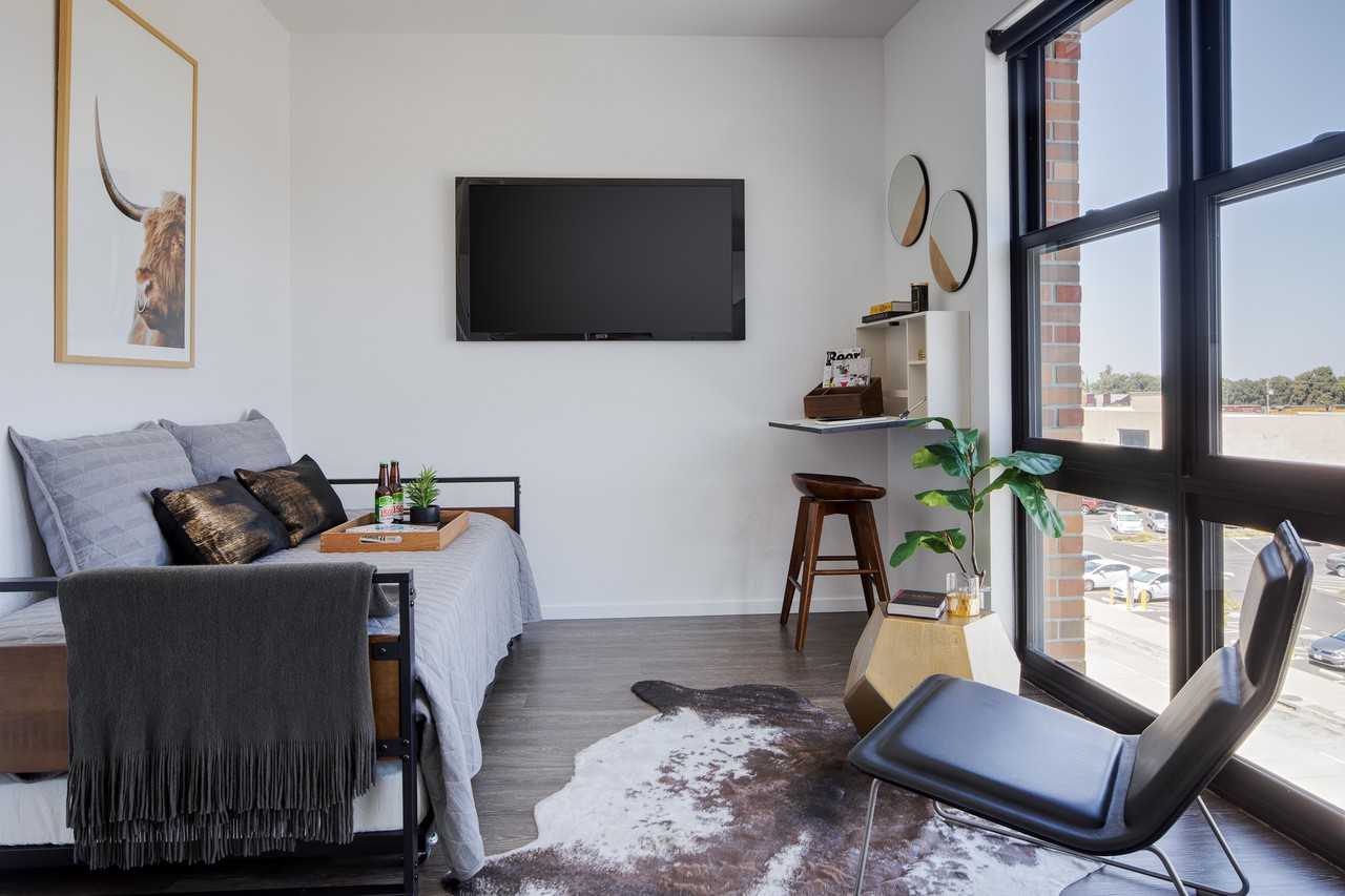 980 Central - Photo 3 of 22