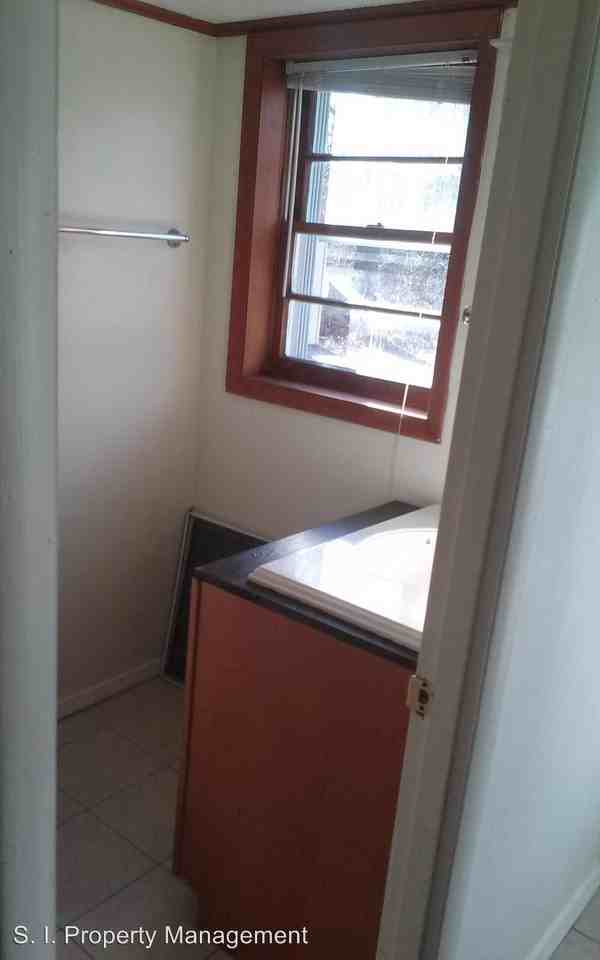 70 Clock Rd - Photo 3 of 7