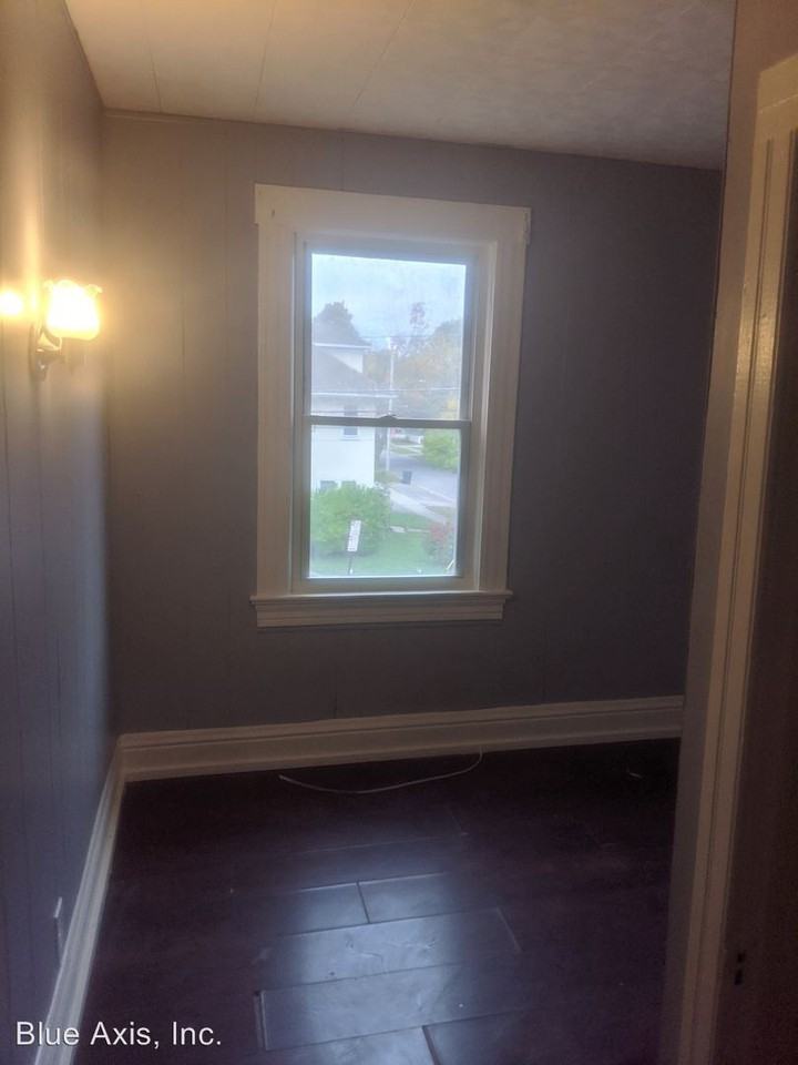 174 Independence St-4 - Photo 2 of 8