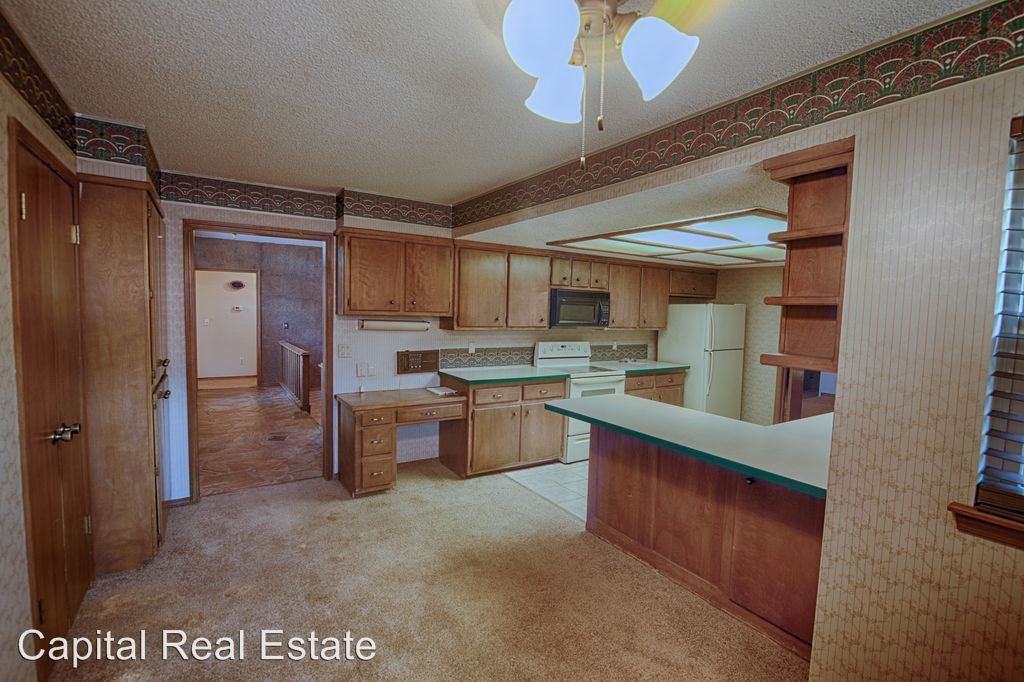 2208 N.W. 118th Terrace - Photo 3 of 25