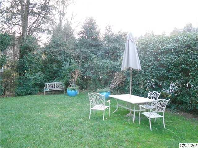 3202 Old Chapel Ln - Photo 2 of 17