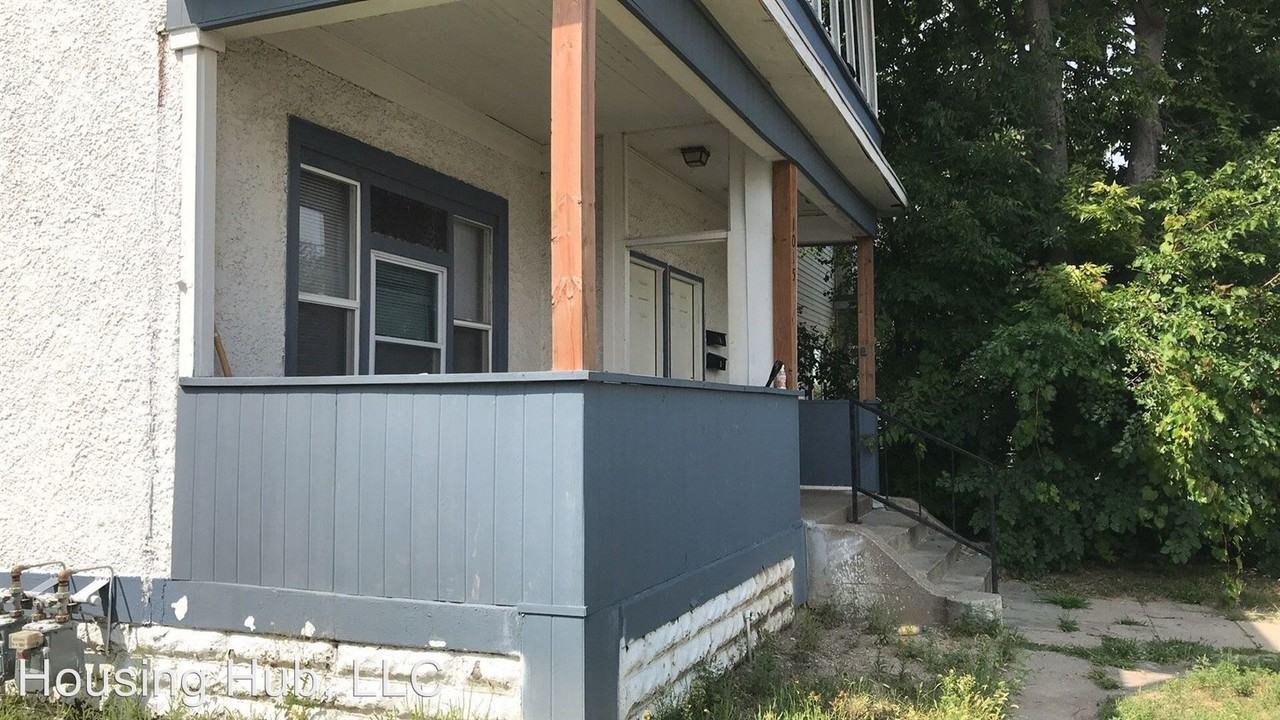 1015 Humboldt Ave N - Photo 2 of 9