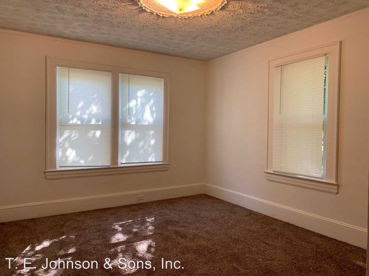 2304 Montrose Ave - Photo 3 of 21