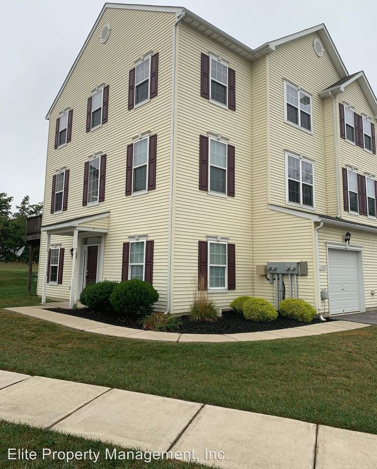 2300 Sunny Hill Cir - Photo 3 of 19