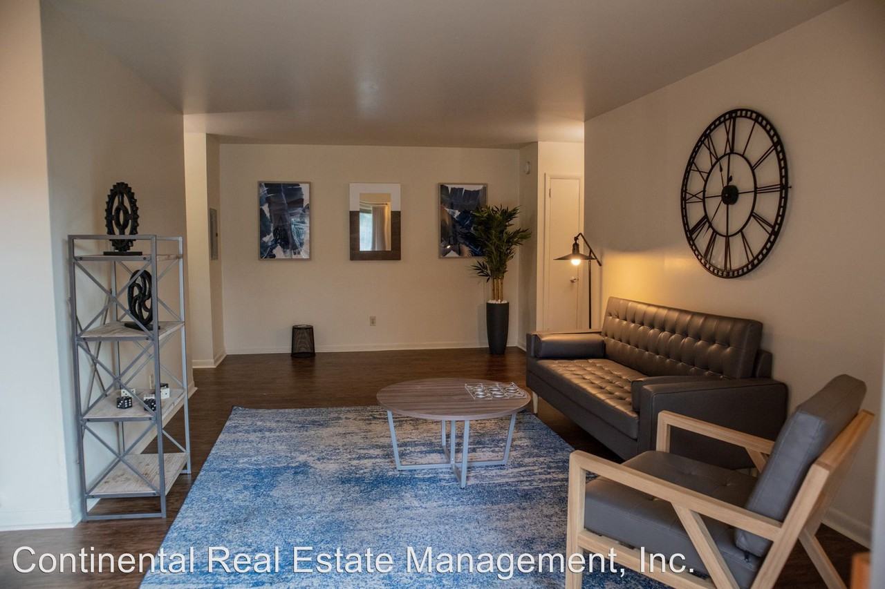 801 Southgate Drive - Photo 3 of 50