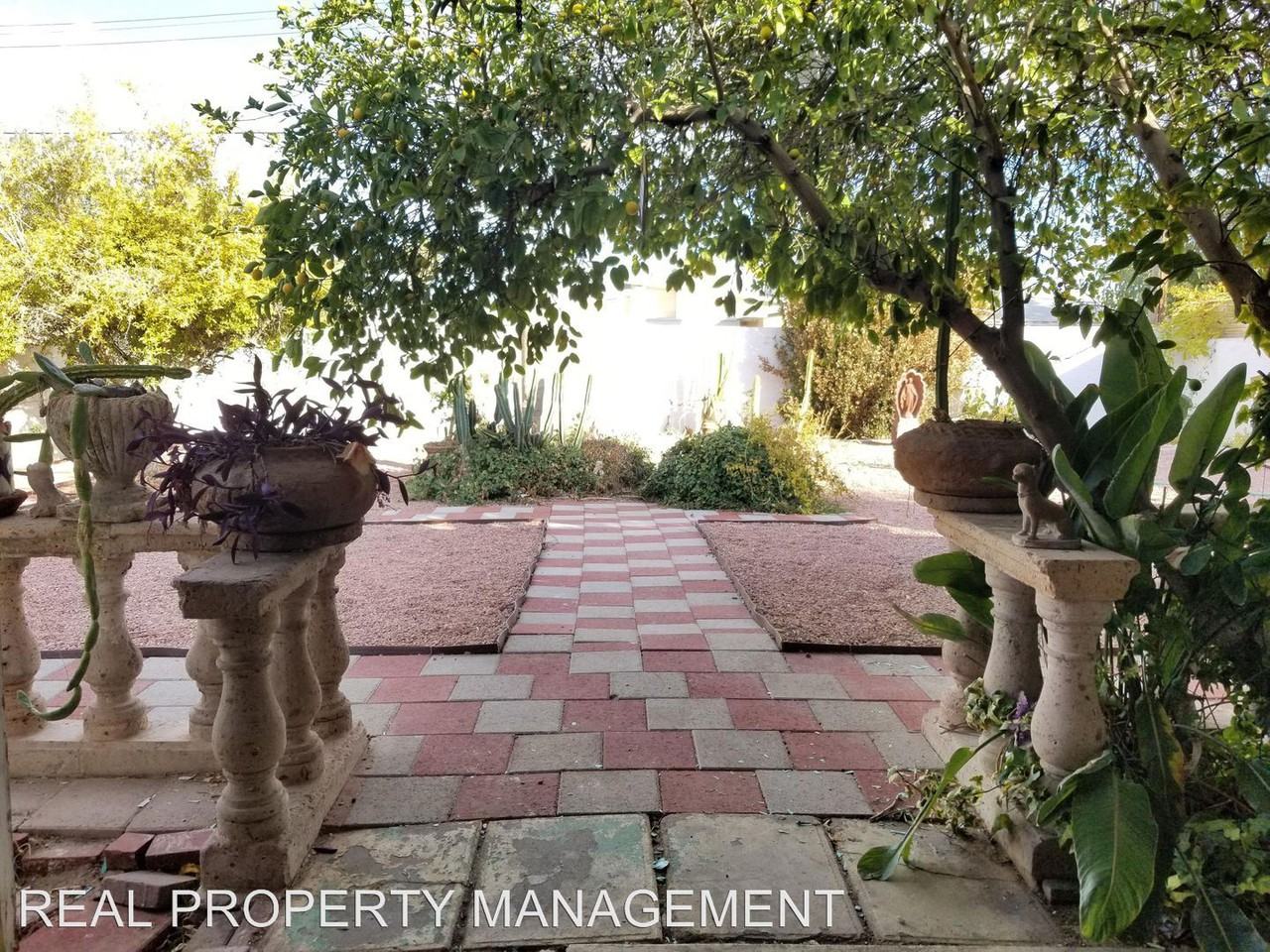 2201 Santa Rosa Dr - Photo 2 of 25