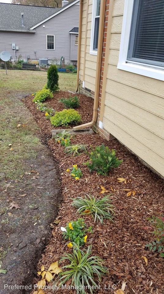 10801 Crestwood Drive - Photo 3 of 10