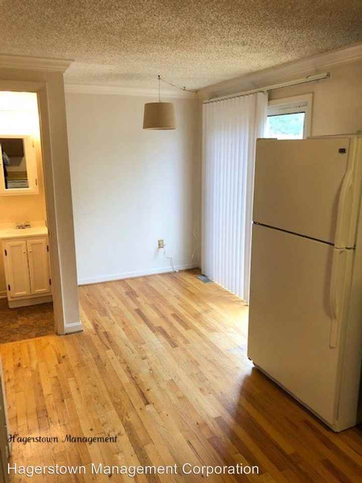 223 Lily Court - Photo 3 of 12