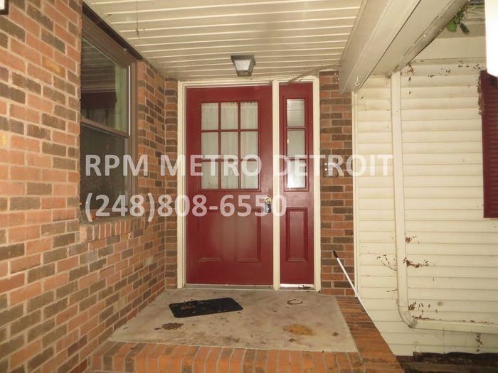 125 Village Court - Photo 2 of 18