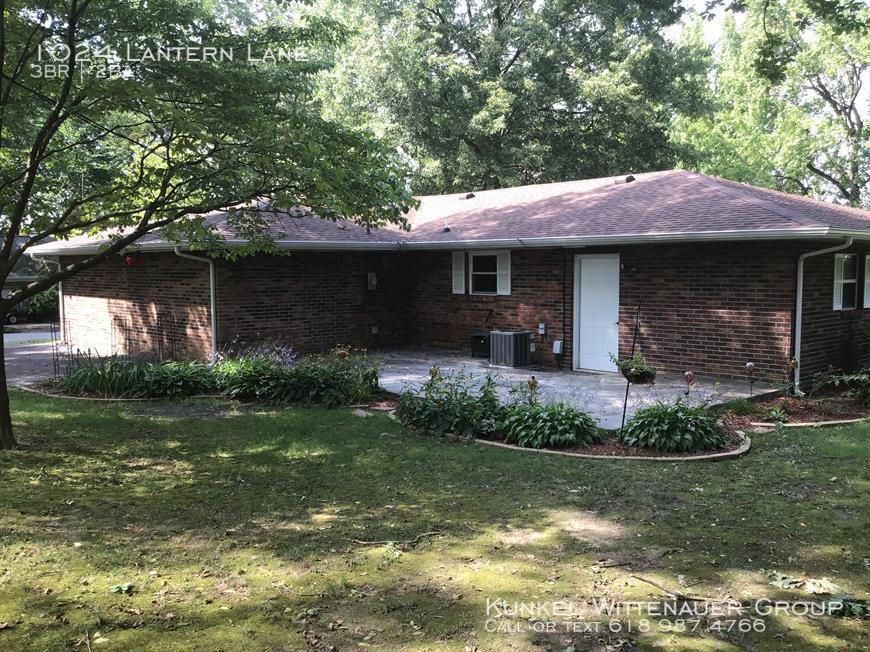 1024 Lantern Lane - Photo 2 of 19
