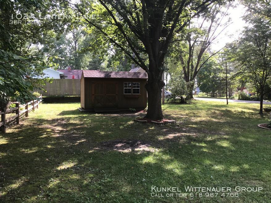1024 Lantern Lane - Photo 3 of 19